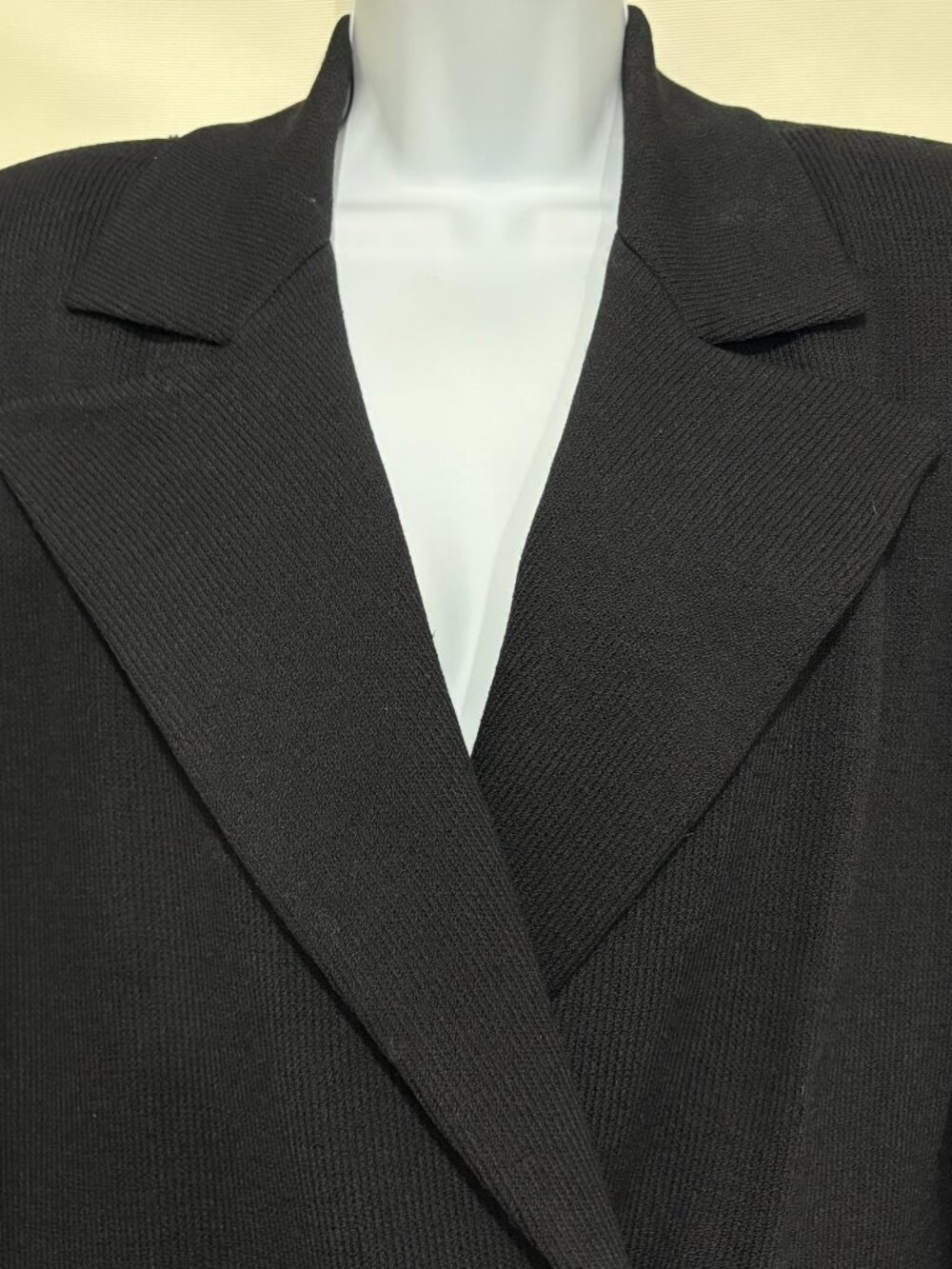 St John Collection Marie Gray 12 Black Double-Breasted Santana Knit Wool Blazer - Picture 2 of 9